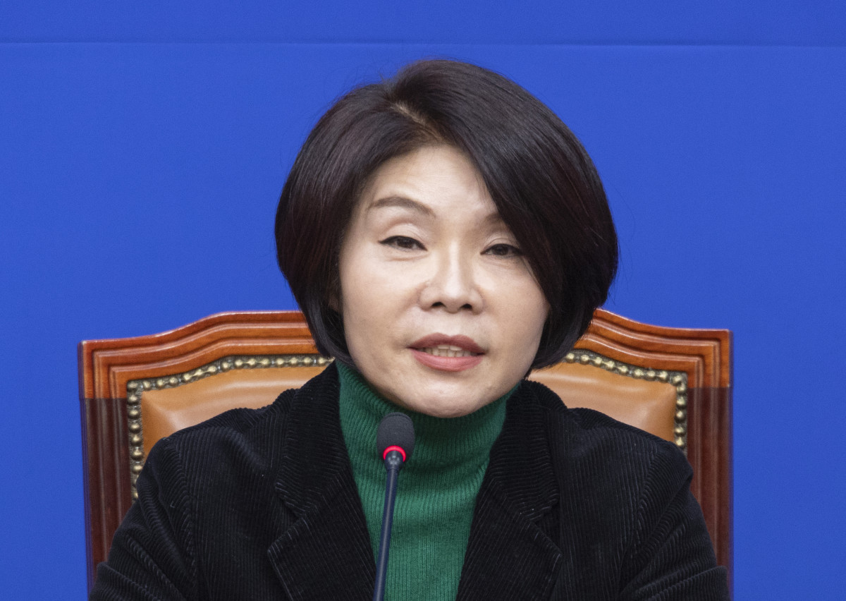 ▲더불어민주당 한정애 정책위의장이 1일 국회에서 열린 기자간담회에서 발언하고 있다. (사진=연합뉴스)