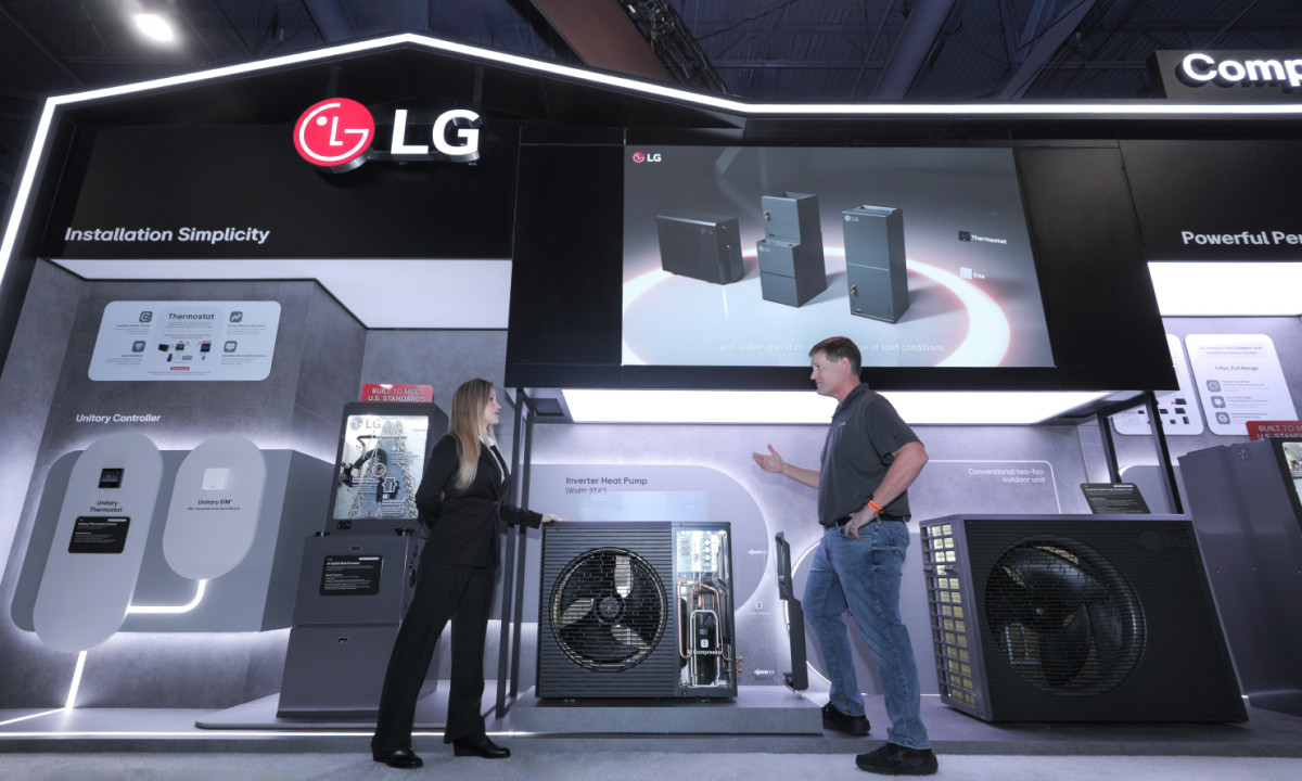 ▲LG전자가 2~4일(현지시간) 미국 라스베가스에서 열리는 북미 최대 공조전시회 ‘AHR EXPO 2026’에 참가해, 북미 주거환경에 최적화된 유니터리 시스템을 비롯한 다양한 냉난방공조(HVAC) 솔루션을 선보인다. 총 447㎡(약 135평) 규모의 공간을 △주거용존 △상업용존 △산업용존으로 조성해 관람객들이 LG전자의 HVAC 제품과 경쟁력을 보다 직관적으로 확인할 수 있도록 했다.  (사진제공-LG전자)