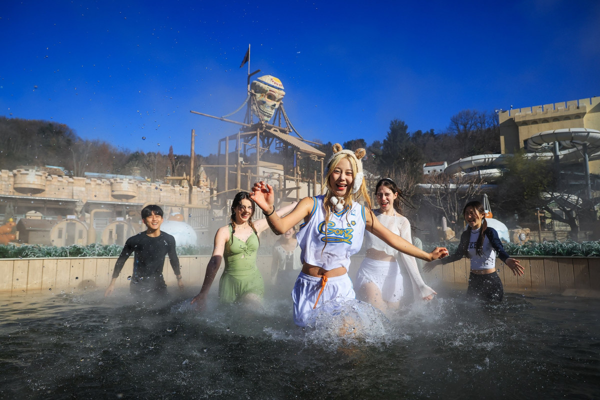 ▲'윈터 스파 캐비'로 변신한 캐리비안 베이 (사진제공=에버랜드)