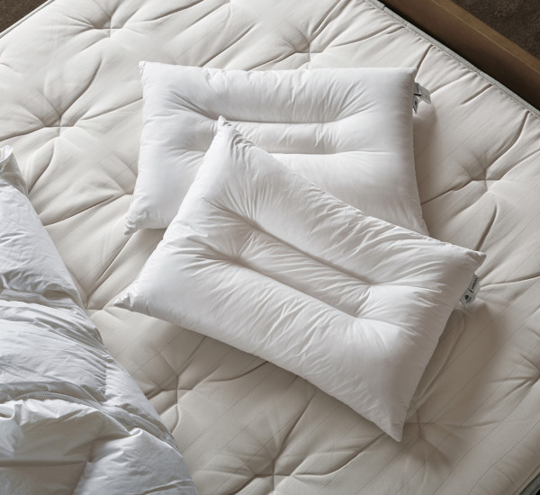 ▲‘시즌브리즈 울 필로우’. (사진제공=시몬스 )