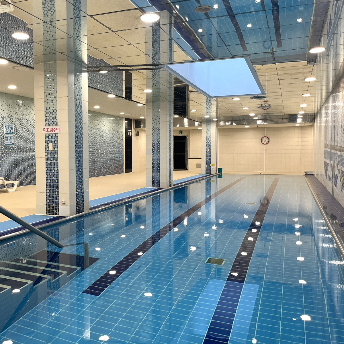 ▲가양타워 내 수영장(사진 제공 서울시니어스타워)