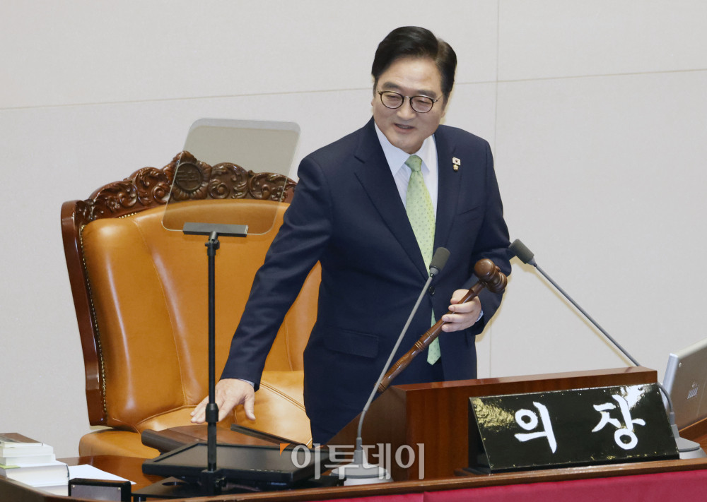 ▲우원식 국회의장이 2일 서울 여의도 국회 본회의장에서 열린 임시회 개회식에서 발언을 하고 있다. 고이란 기자 photoeran@