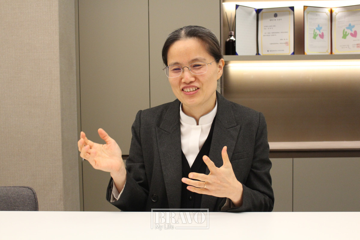 ▲한선경 더시그넘하우스청라 대표가 지난달 더시그넘하우스 청라에서 브라보마이라이프와 인터뷰를 진행하고 있다. 서지희 기자 jhsseo@
