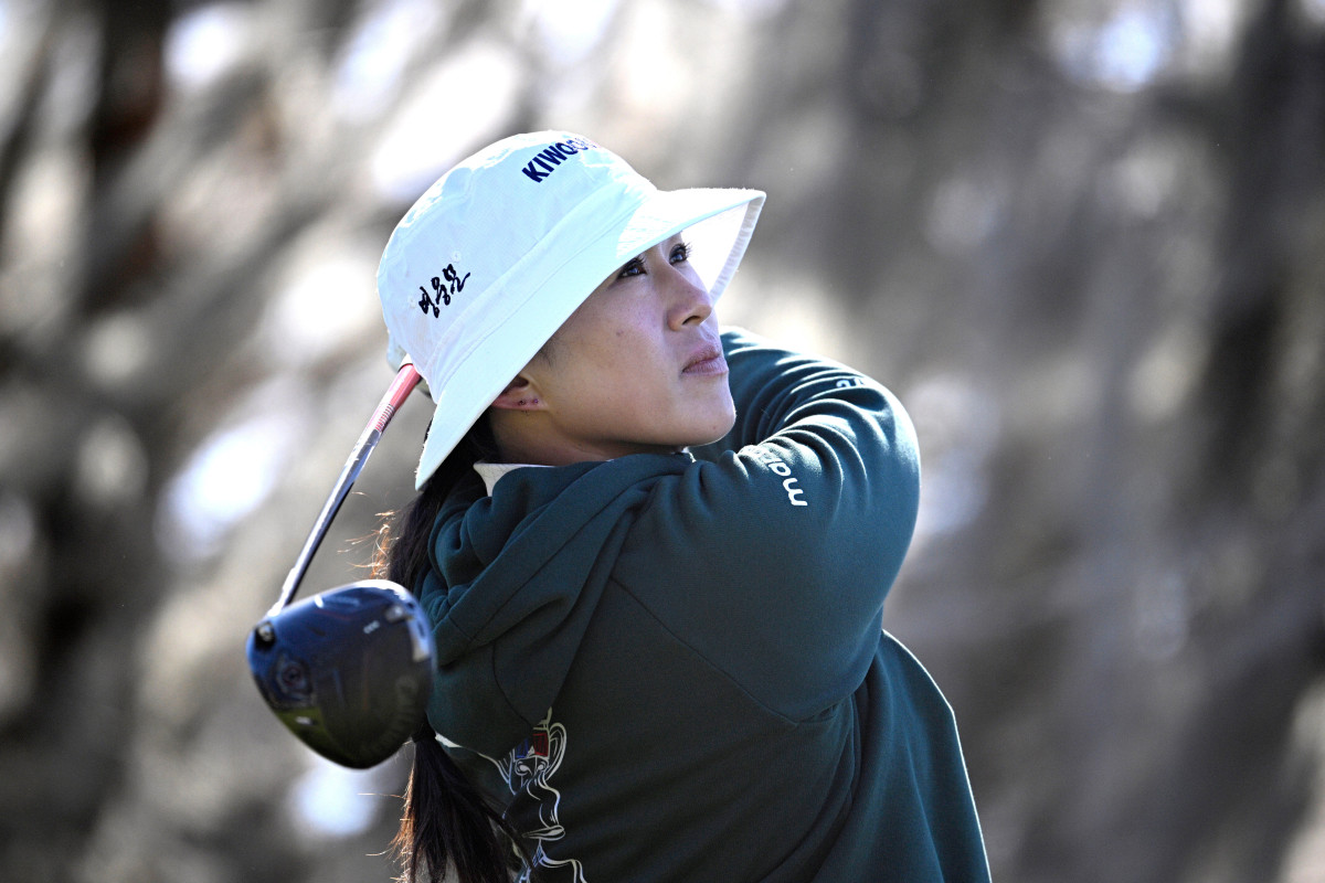 ▲양희영이 1일(현지 시간) 미 플로리다주 올랜도의 레이크 노나 골프 & 컨트리클럽에서 열린 미국여자프로골프(LPGA) 투어 2026 시즌 개막전 힐튼 그랜드 베케이션스 토너먼트 오브 챔피언스 최종 라운드 18번 홀에서 티샷하고 있다. (AP/뉴시스)