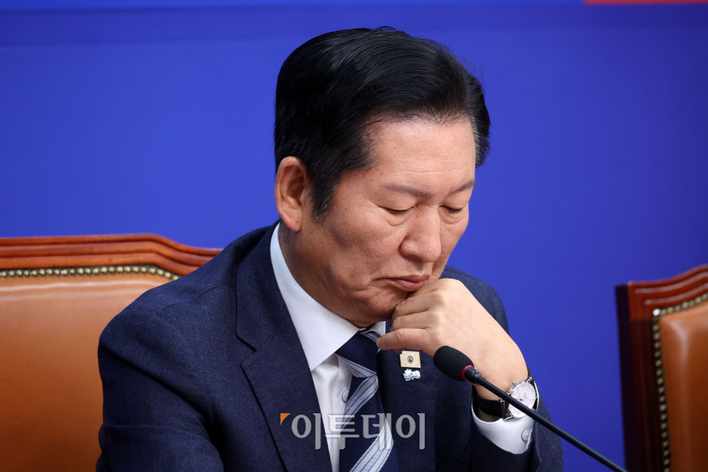 ▲정청래 더불어민주당 대표가 3일 서울 여의도 국회에서 열린 코리아 프리미엄 K-자본시장 특별위원회 전체회의에 참석하고 있다. 고이란 기자 photoeran@