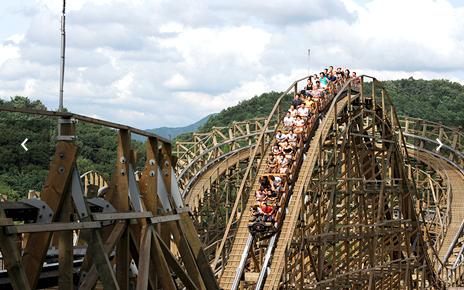 ▲국내 최대 테마파크 '에버랜드' 대표 어트랙션 'T익스프레스' (사진제공=삼성물산리조트부문 )