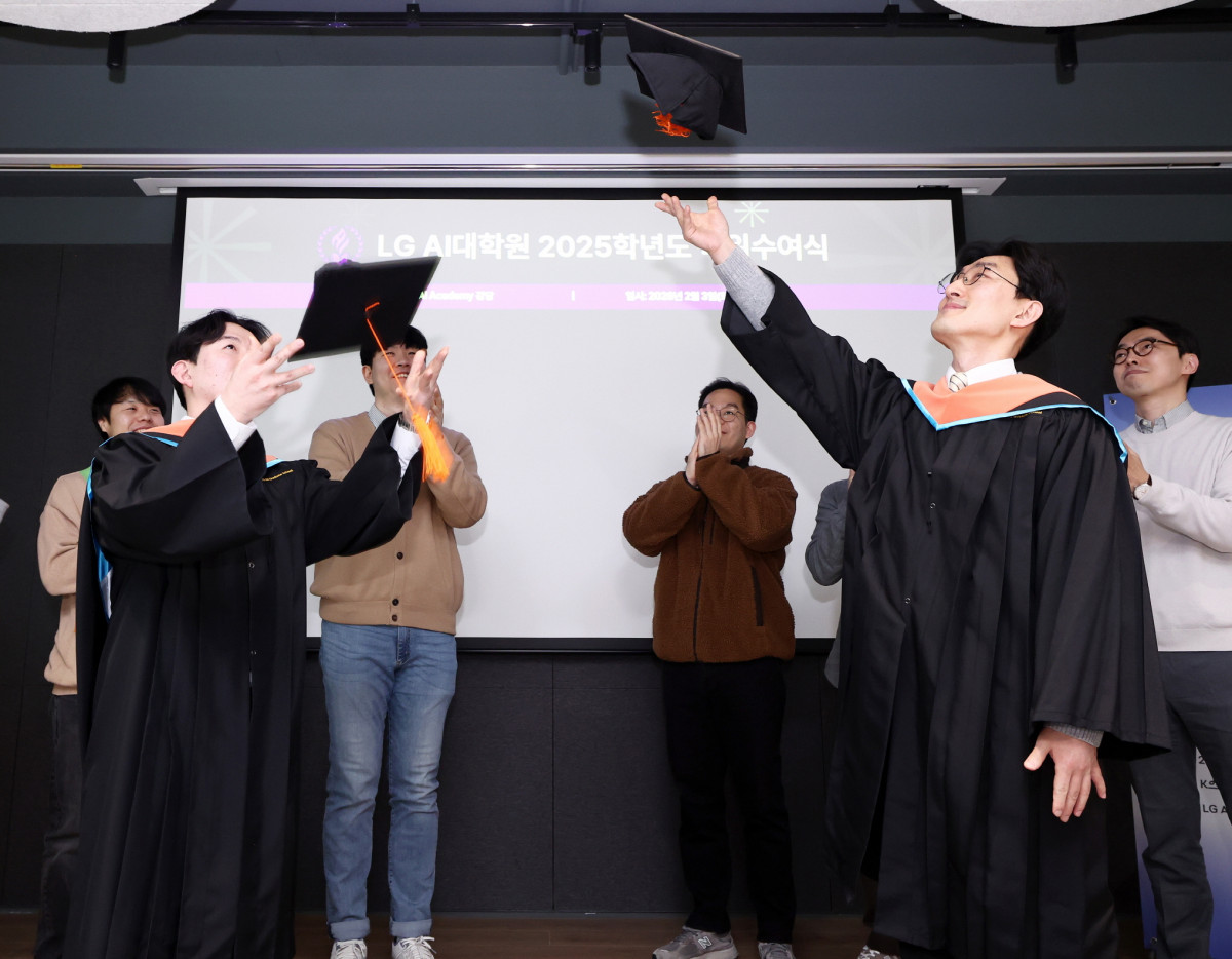 ▲LG가 3일 서울 마곡에 위치한 LG AI대학원에서 사내 과정 마지막 학위수여식을 진행했다. (사진제공-LG)