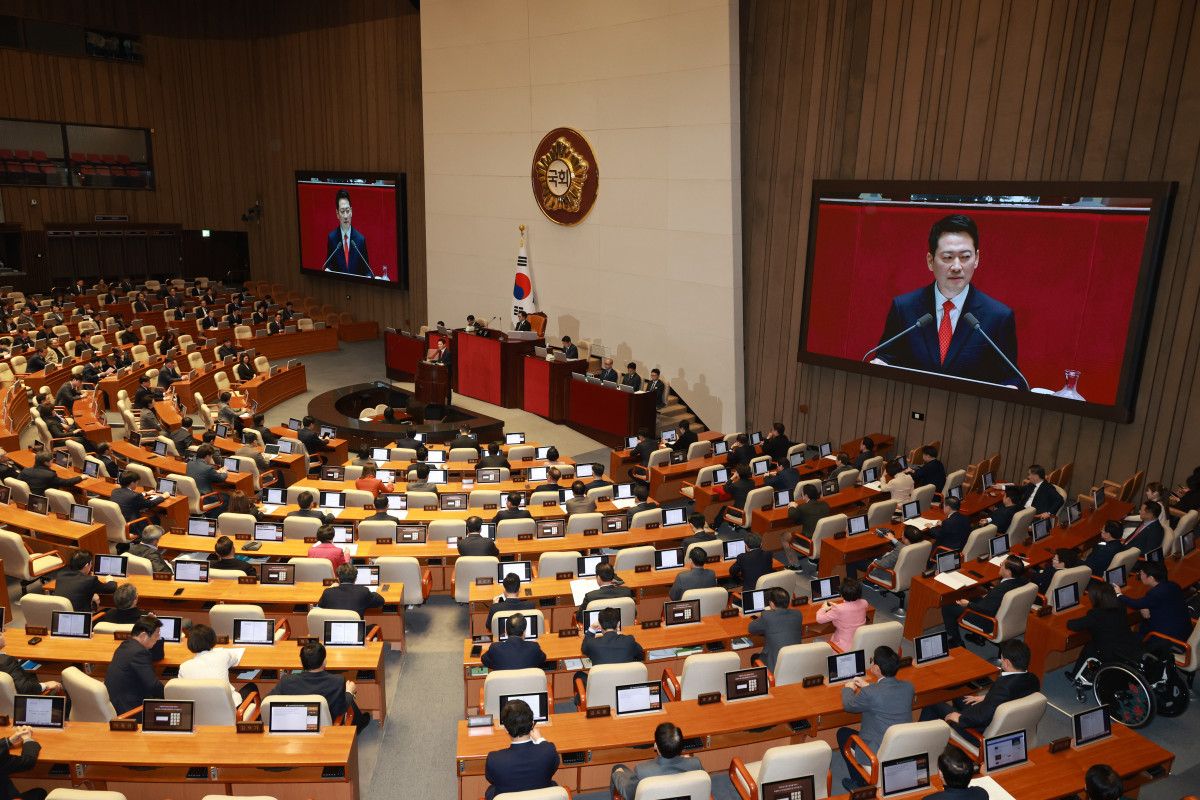 ▲장동혁 국민의힘 대표가 4일 서울 여의도 국회에서 열린 본회의에서 교섭단체 대표연설을 하고 있다.  (뉴시스)