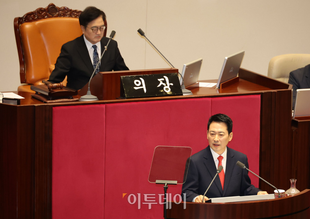 ▲장동혁 국민의힘 대표가 4일 서울 여의도 국회에서 열린 본회의에서 교섭단체 대표연설을 하고 있다. 고이란 기자 photoeran@