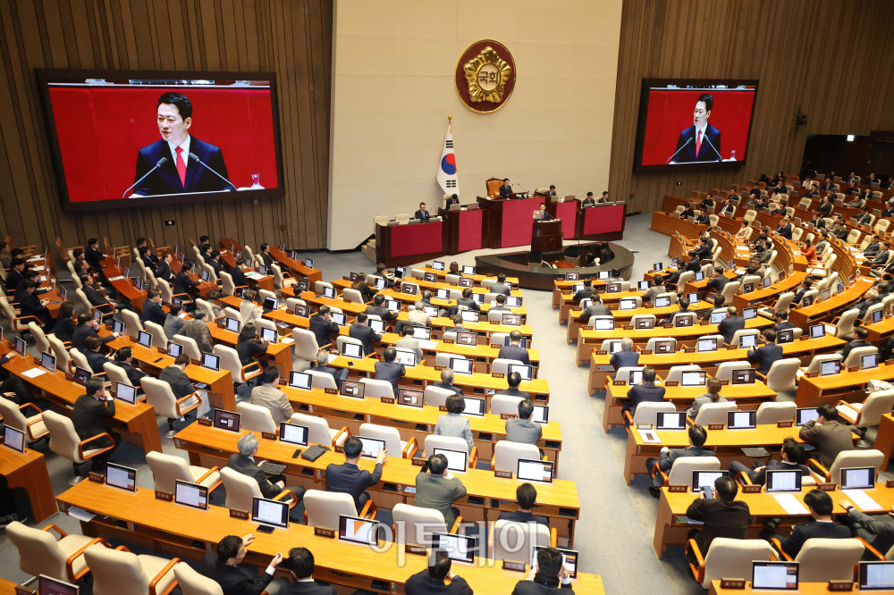 ▲장동혁 국민의힘 대표가 4일 서울 여의도 국회에서 열린 본회의에서 교섭단체 대표연설을 하고 있다. 고이란 기자 photoeran@