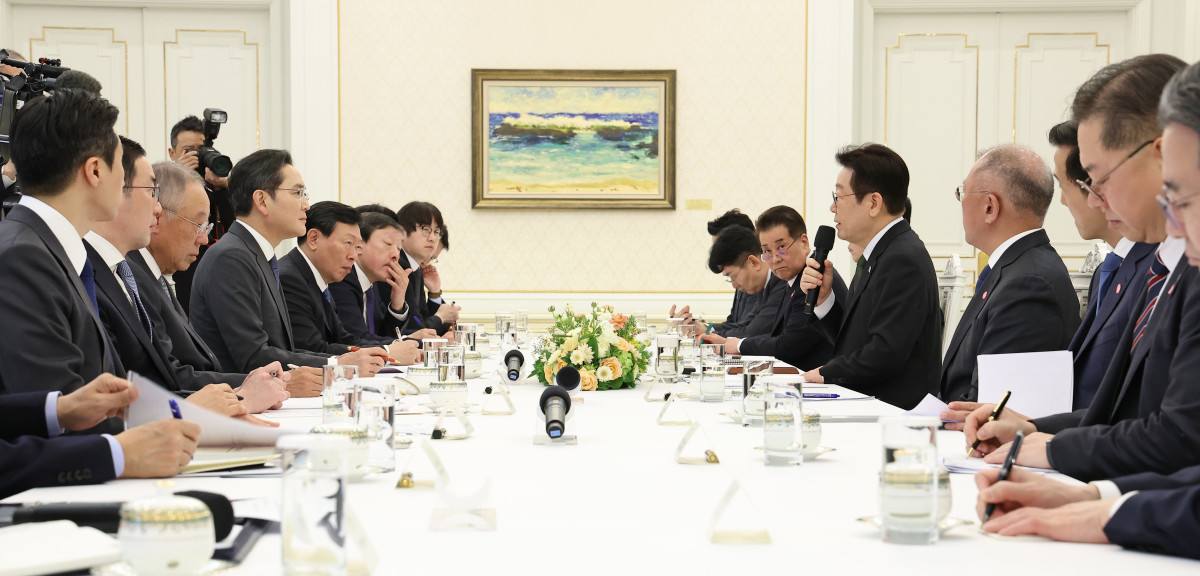 ▲이재명 대통령이 4일 청와대에서 열린 '청년 일자리와 지방투자 확대를 위한 기업간담회'에서 발언하고 있다.  (사진=연합뉴스)