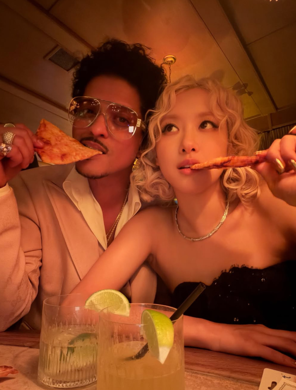 ▲블루노 마스(왼), 로제. (출처=로제SNS)