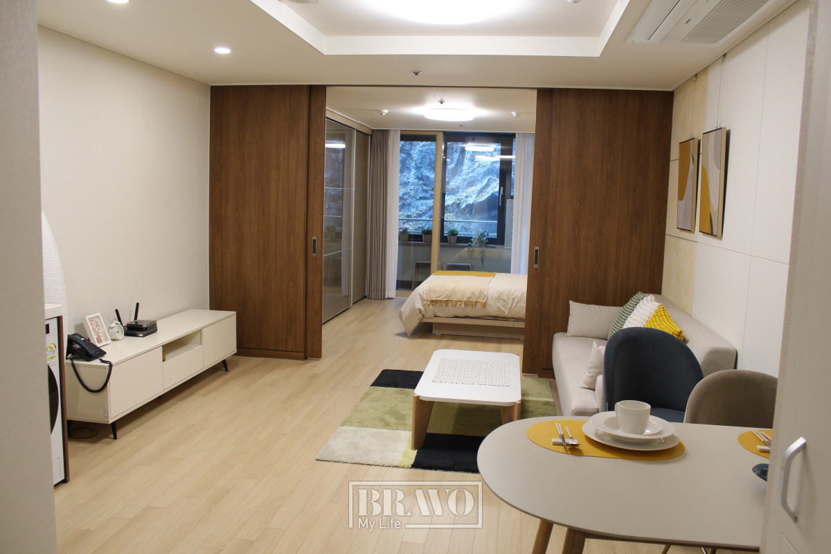 ▲‘KB 골든라이프케어 평창 카운티’ 43타입 내부 모습. 서지희 기자 jhsseo@