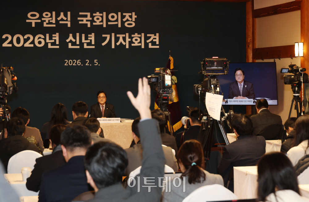 ▲우원식 국회의장이 5일 서울 여의도 국회 사랑재에서 신년 기자회견을 하고 있다. 고이란 기자 photoeran@