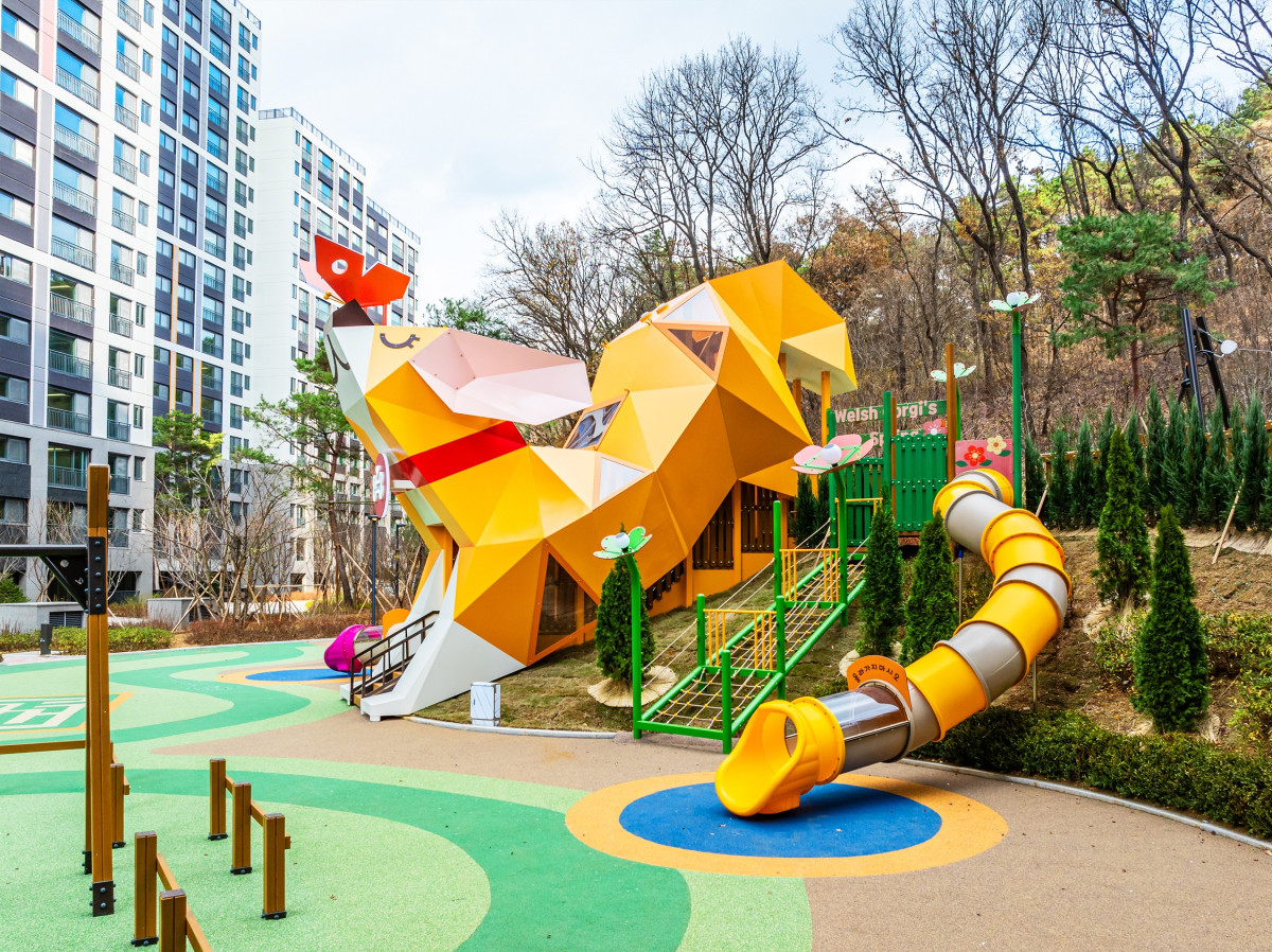 ▲힐스테이트 검단포레스트 어린이놀이터 ‘Welsh Corgi’s Spring’. (사진제공=현대건설)