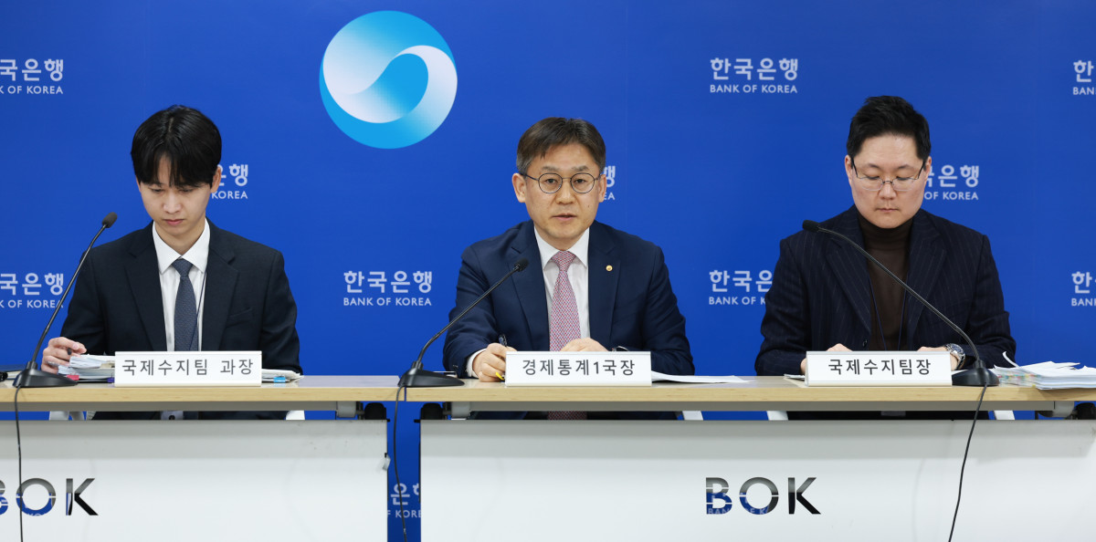 ▲ 김영환 경제통계1국장이 6일 오전 서울 중구 한국은행에서 열린 2025년 12월 국제수지(잠정) 기자설명회에서 발언하고 있다. (사진제공=한국은행)