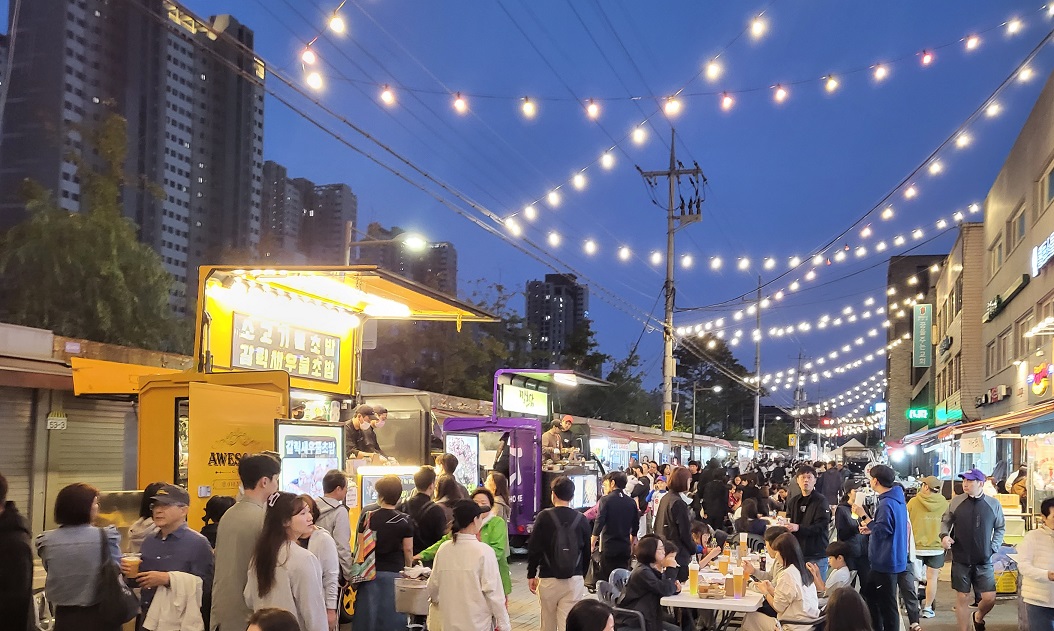 ▲ 서울 송파구 석촌 야시장 모습. (사진 제공 = 송파구)