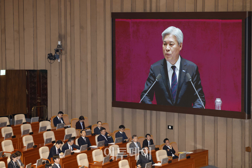 ▲서왕진 조국혁신당 원내대표가 9일 서울 여의도 국회에서 열린 본회의에서 비교섭단체 대표 연설을 하고 있다. 고이란 기자 photoeran@