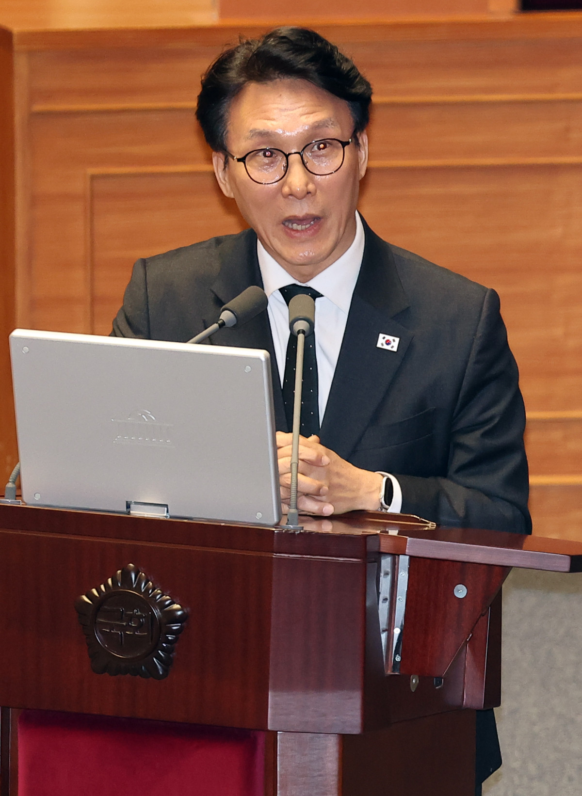 ▲김민석 국무총리가 10일 국회 본회의장에서 열린 경제 분야 대정부질문에서 여야 의원의 질문에 답하고 있다. (연합뉴스)