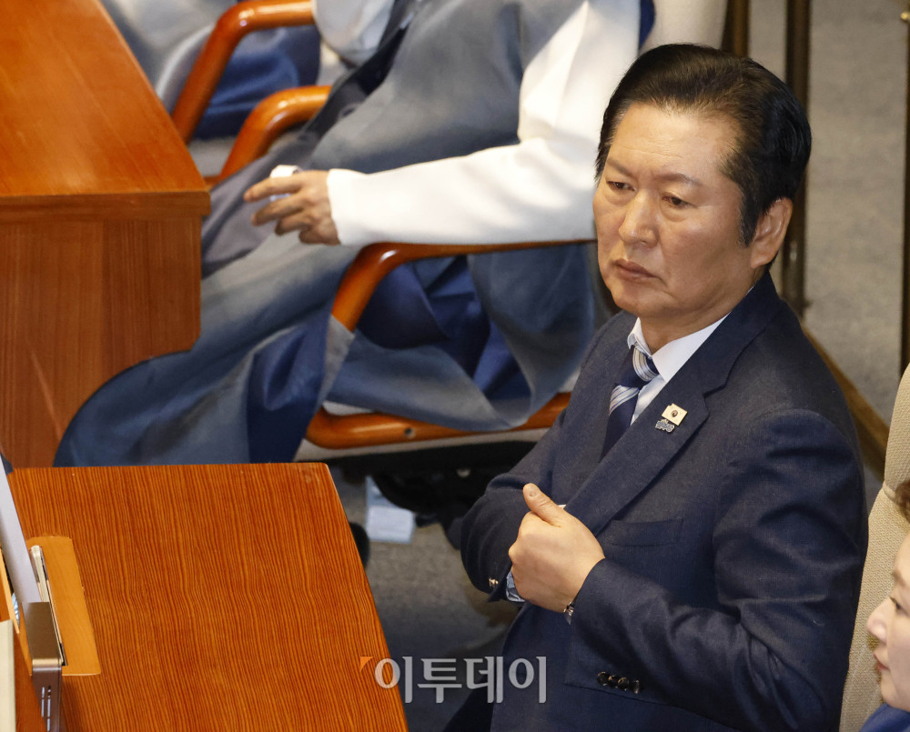 ▲설 명절을 앞둔 12일 서울 여의도 국회 본회의에 정청래 더불어민주당 대표가 참석하고 있다. 고이란 기자 photoeran@