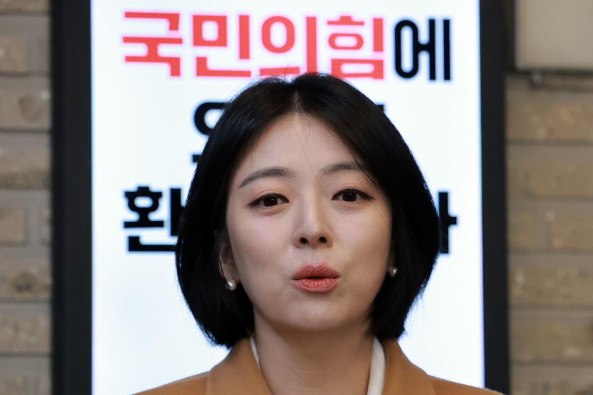 ▲국민의힘 배현진 의원이 11일 서울 여의도 국민의힘 중앙당사에서 열린 중앙윤리위원회에 출석하며 입장을 밝히고 있다. (사진제공=연합뉴스)