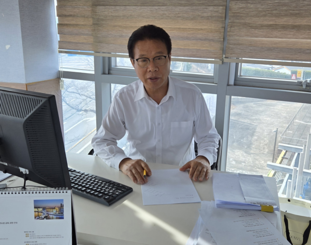 ▲더불어민주당 강서구청장 출마예정자가 인터뷰에 응하고 있다. (서영인 기자 hihiro@)