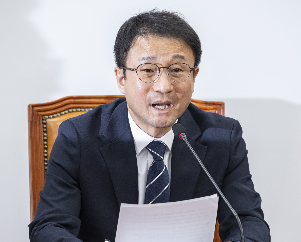 ▲더불어민주당 한병도 원내대표가 19일 국회에서 열린 정책조정회의에서 설 연휴 이후 원내운영방향에 대해 말하고 있다. (사진=연합뉴스)