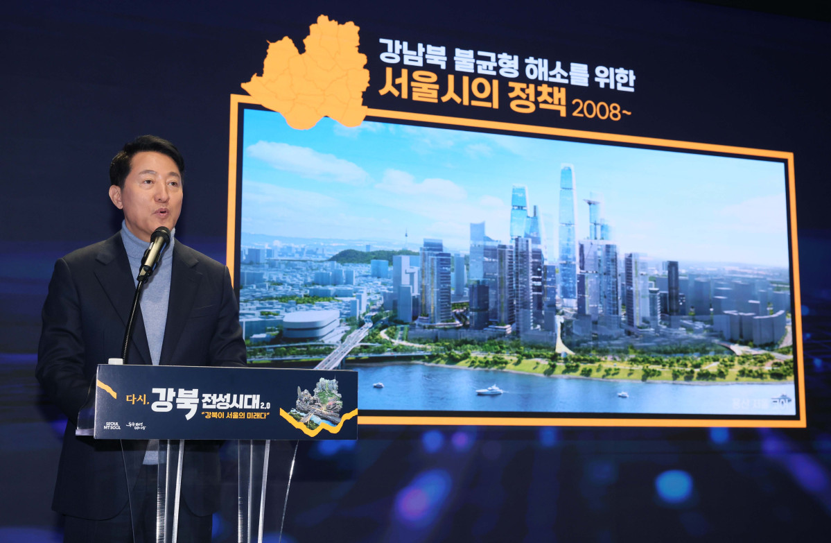 ▲오세훈 서울시장이 19일 서울시청에서 기자설명회를 열고 강남·북 균형발전을 실현하기 위한 ‘다시, 강북전성시대 2.0’을 발표하고 있다. 신태현 기자 holjjak@