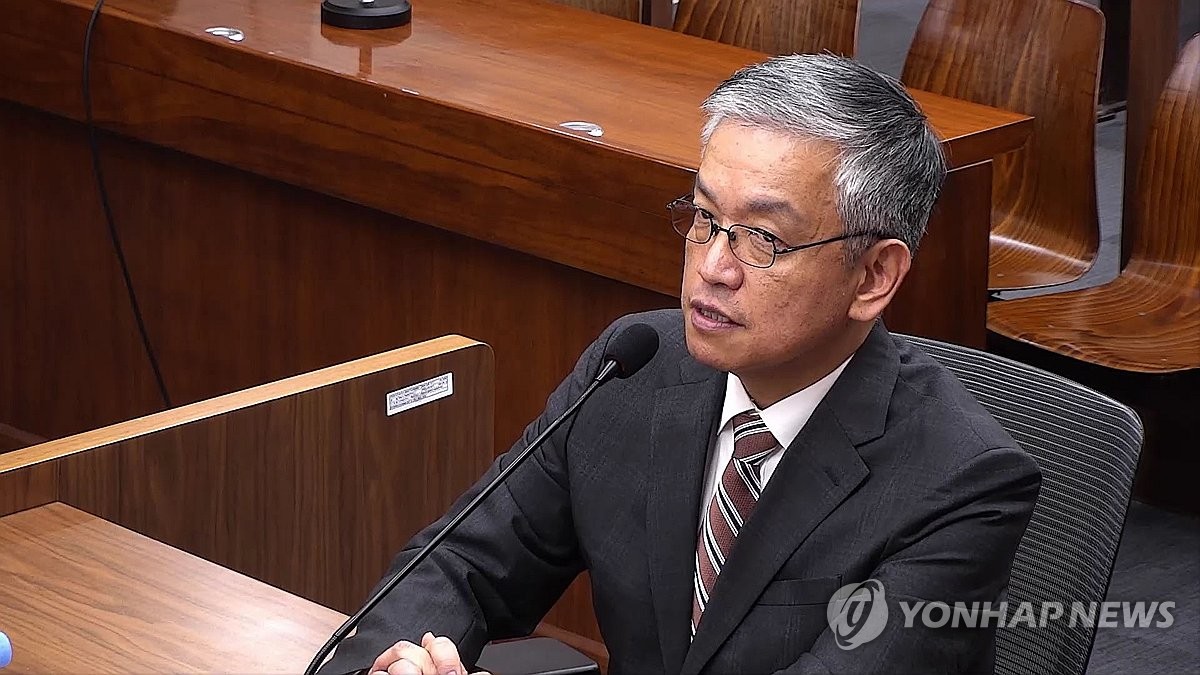 ▲지난해 11월 17일 서울 서초구 서울중앙지법에서 열린 재판에서 발언하는 최상목 전 부총리 모습. (연합뉴스)
