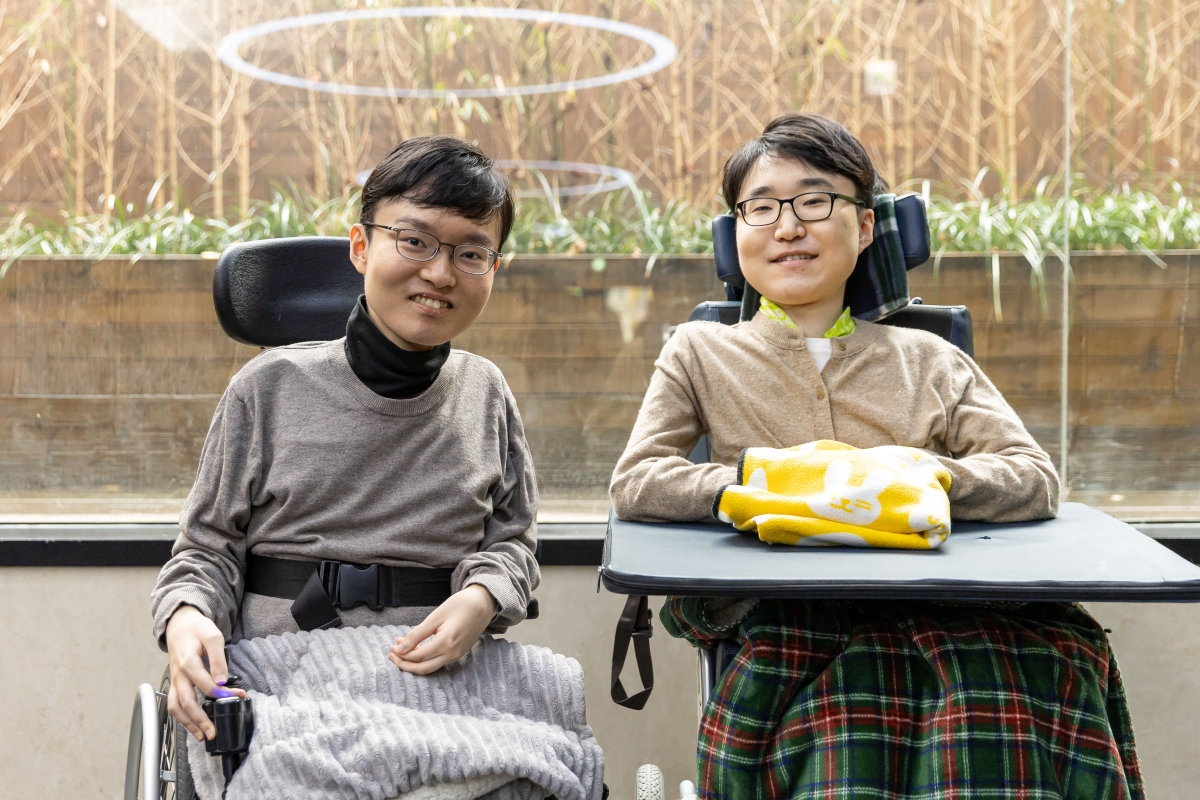 ▲쿠팡 e스포츠팀 김민준 선수(왼쪽)와 김규민 선수 (사진제공=쿠팡)