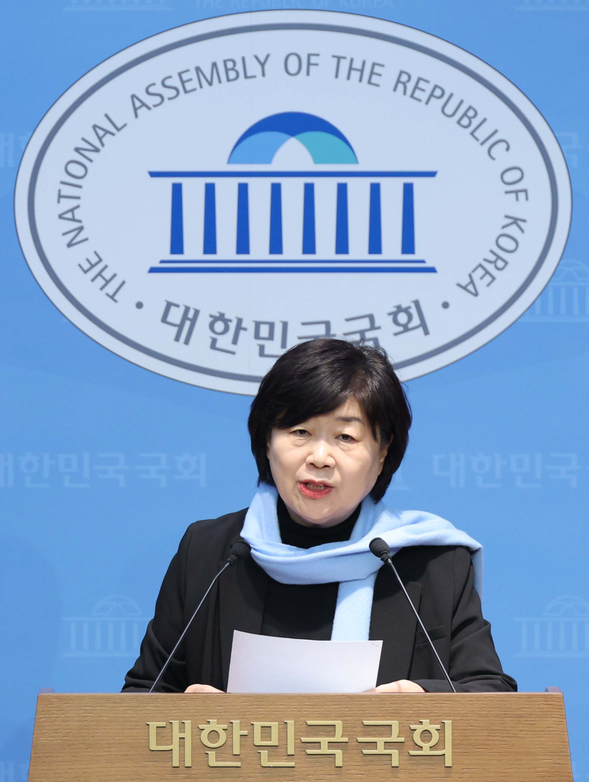 ▲서영교 더불어민주당 의원이 8일 오후 서울 여의도 국회 소통관에서 열린 '서울시 주거행정 실정 및 정치 현안' 관련 기자회견에서 발언을 하고 있다. (사진=뉴시스)
