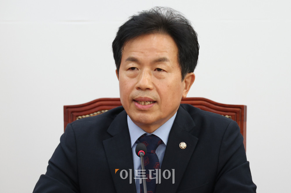 ▲윤종오 진보당 원내대표가 25일 서울 여의도 국회에서 열린 민주당-개혁진보4당 정치개혁 간담회에서 발언을 하고 있다. 고이란 기자 photoeran@