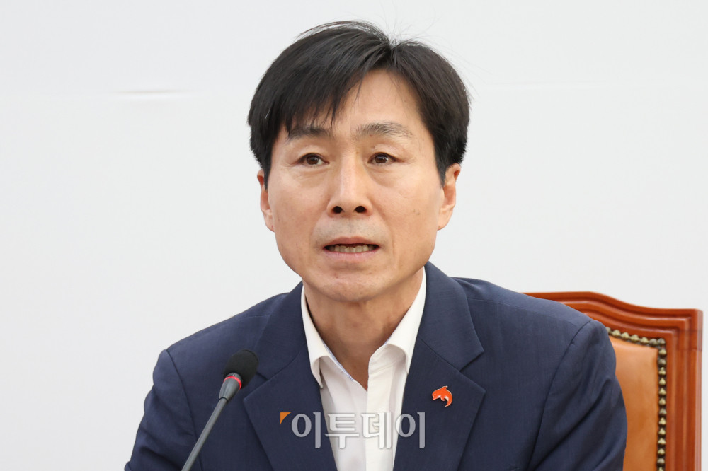 ▲한창민 사회민주당 대표가 25일 서울 여의도 국회에서 열린 민주당-개혁진보4당 정치개혁 간담회에서 발언을 하고 있다. 고이란 기자 photoeran@