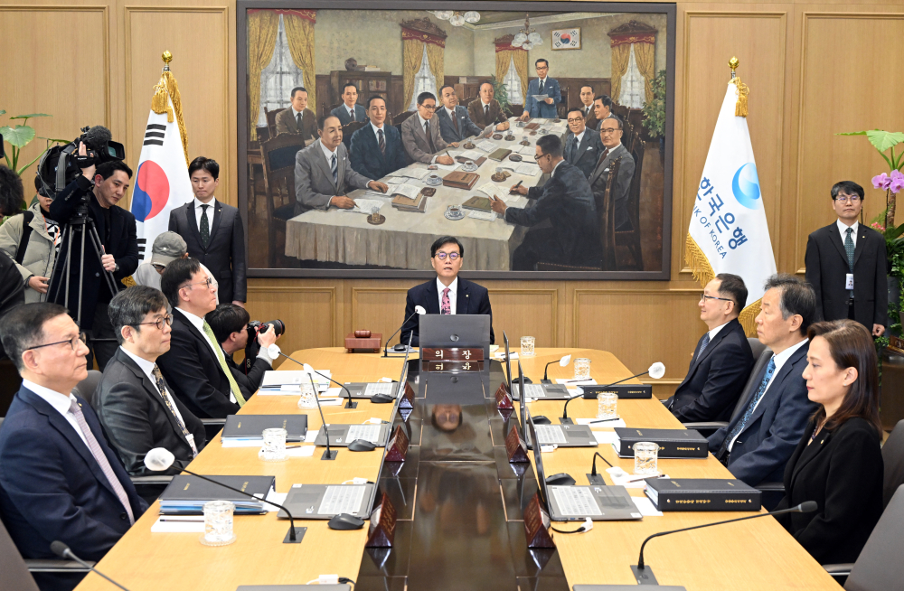 ▲이창용 한국은행 총재가 26일 서울 중구 한국은행 본관에서 금융통화위원회 본회의를 주재하고 있다. 2026.02.26 사진공동취재단 (이투데이DB)