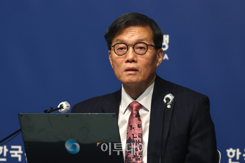 ▲이창용 한국은행 총재가 26일 서울 중구 한국은행 본관에서 기자간담회에서 발언하고 있다. 2026.02.26 사진공동취재단