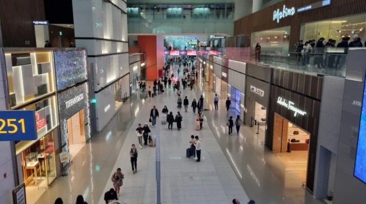 ▲인천국제공항 제2여객터미널 면세점 전경 (사진제공=인천국제공항공사)