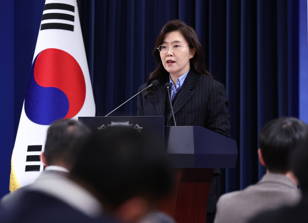 ▲강유정 대변인이 2일 청와대 춘추관에서 재정경제부 제2차관, 우주항공청 청장, 국가물관리위원회 위원장, 아시아문화중심도시조성위원회 위원장 인사 관련 브리핑을 하고 있다. (연합뉴스)