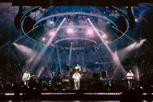 ▲데이식스 데뷔 10주년 쿠알라룸푸르 공연(사진제공=JYP엔터테인먼트)