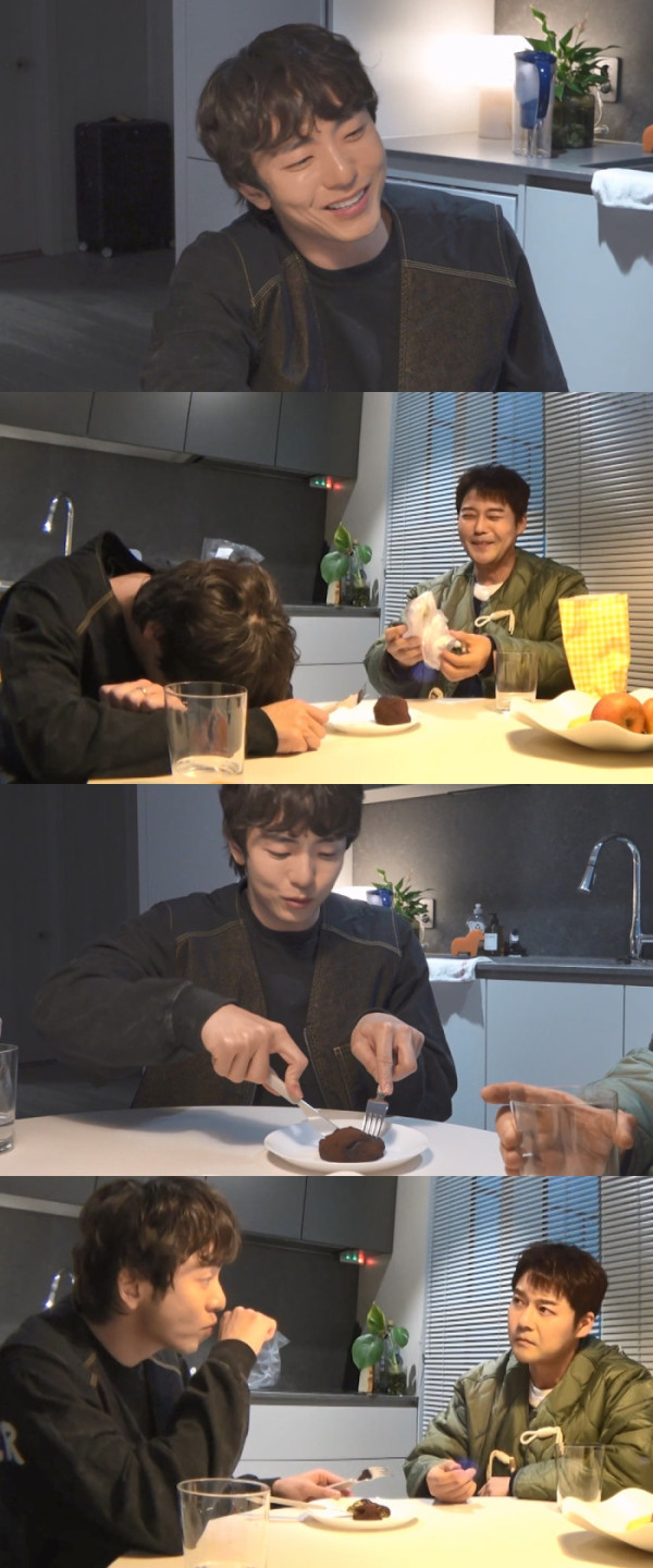 ▲'나혼자산다' 전현무, 박천휴 작가 집 방문(사진제공=MBC)