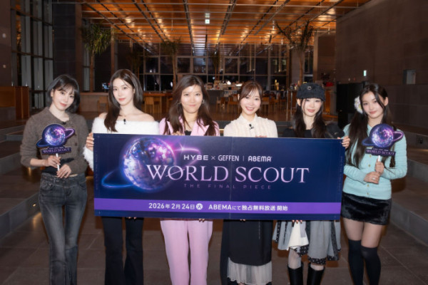 ▲'월드 스카우트: 더 파이널 피스' 스튜디오 패널진 르세라핌 사쿠라(왼쪽부터), 카즈하, 히코로히, 사시하라 리노, 아일릿 모카, 이로하(사진제공=아베마(ABEMA))