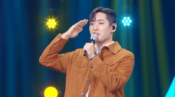 ▲‘더 시즌즈-10CM의 쓰담쓰담’(사진 = KBS2 제공)