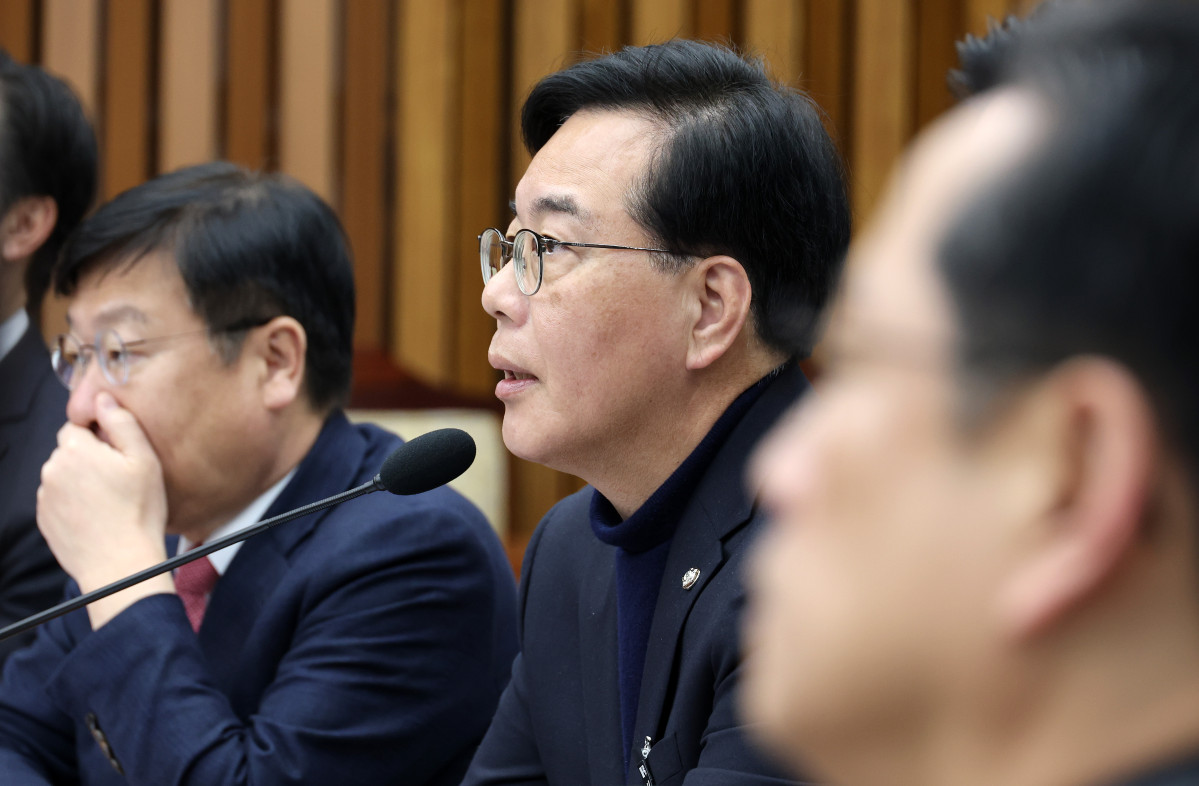 ▲국민의힘 송언석 원내대표가 3일 국회에서 열린 원내대책회의에서 발언하고 있다. (연합뉴스)