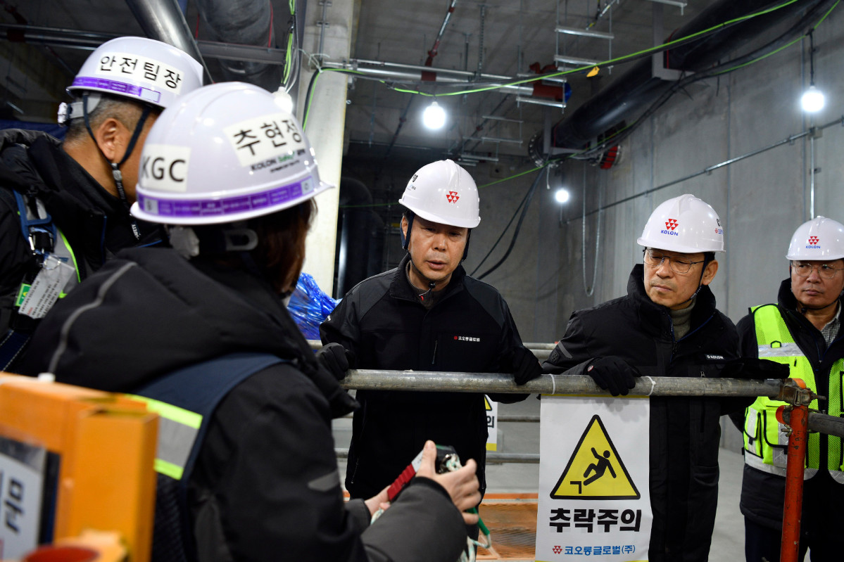▲코오롱글로벌 ‘안전보건 합동점검’ 현장. (사진제공=코오롱글로벌)