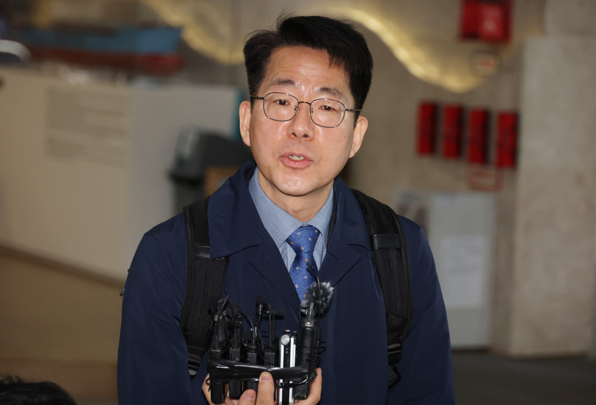 ▲황종우 해양수산부 장관 후보자가 3일 오전 부산 중구 부산항만공사에 출근해 질의에 답변하고 있다. (연합뉴스)