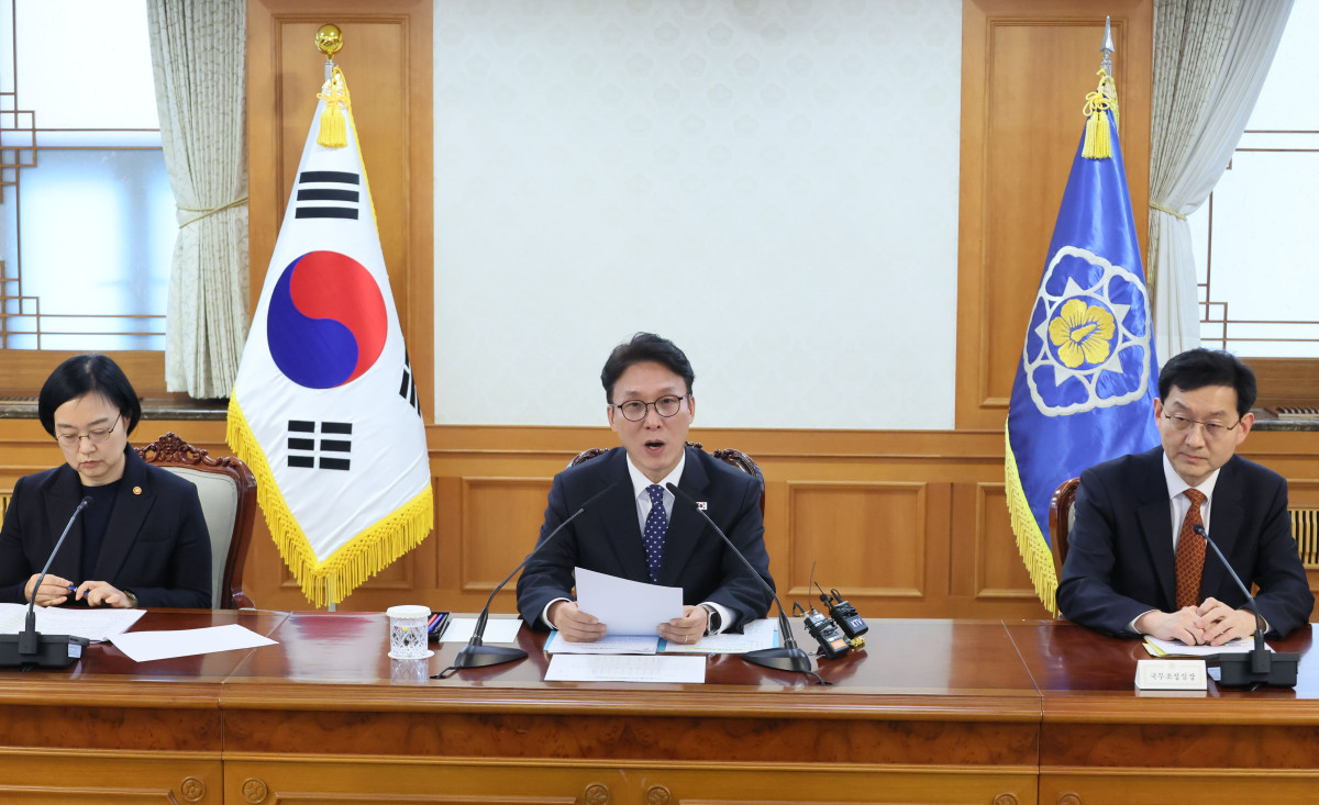 ▲김민석 국무총리가 3일 서울 종로구 정부서울청사에서 열린 중동 상황점검 관련 긴급 관계부처회의에서 발언하고 있다. (연합뉴스)