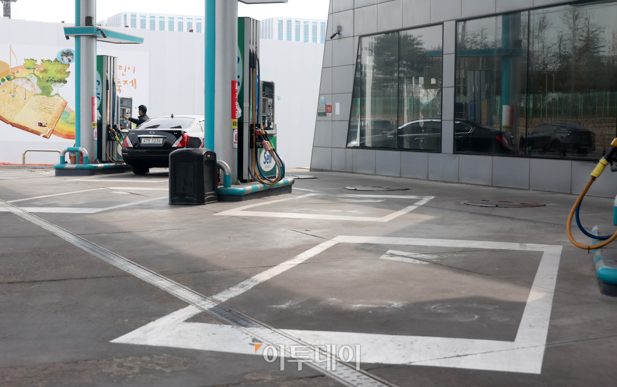 ▲5일 서울의 한 주유소. 고이란 기자 photoeran@