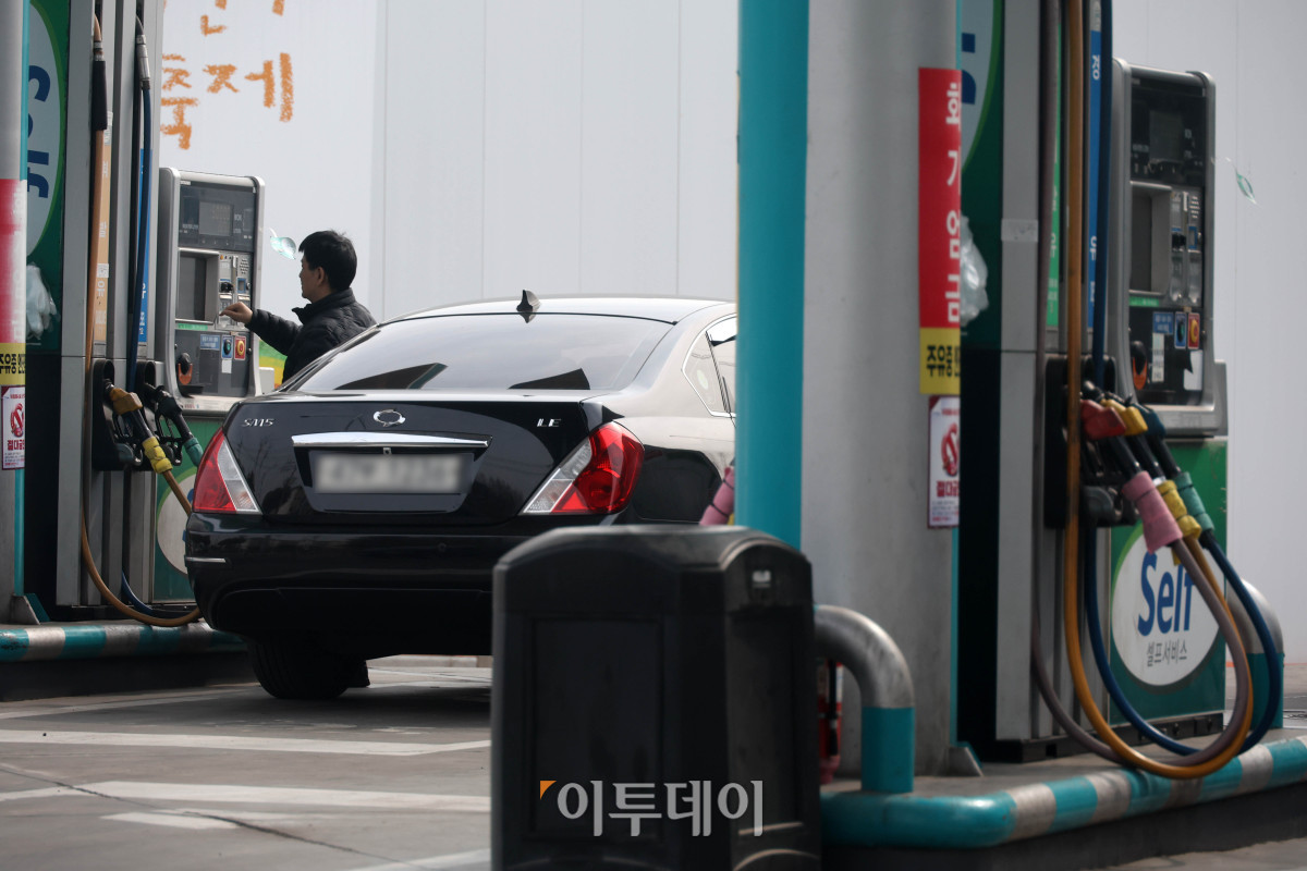 ▲5일 서울의 한 주유소. 고이란 기자 photoeran@
