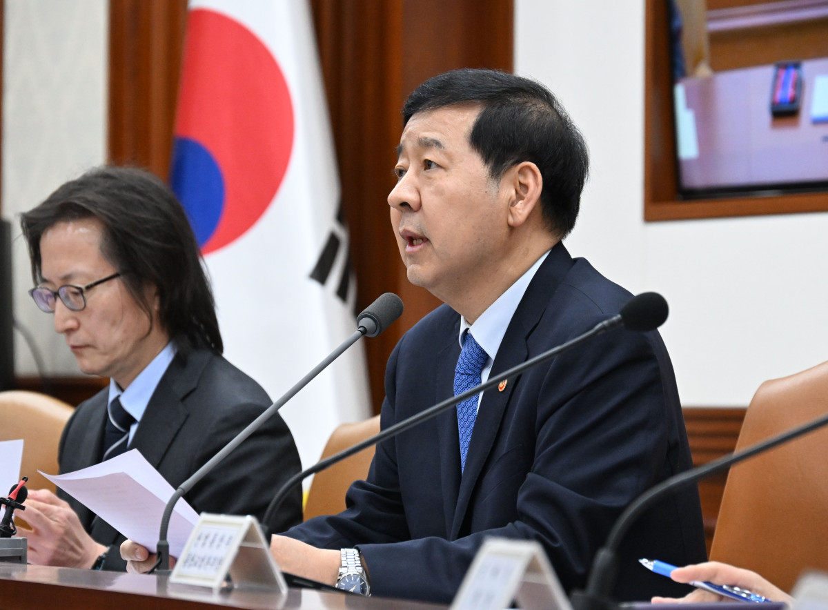 ▲구윤철 경제부총리 겸 재정경제부 장관이 3월 5일 서울 종로구 정부서울청사에서 열린 '민생물가 특별관리 관계장관TF'를 주재, 모두발언을 하고 있다. (사진제공=재정경제부)
