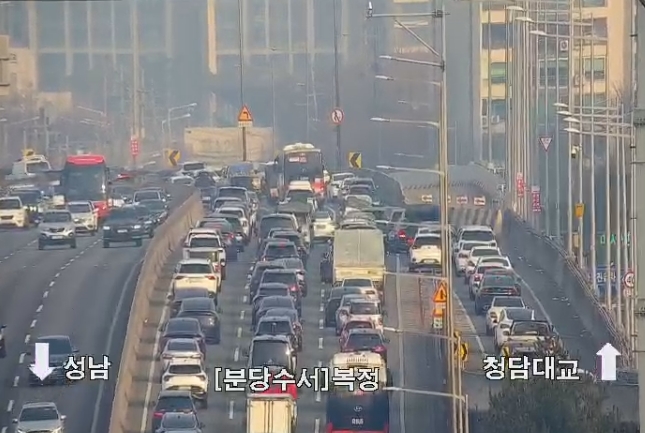 ▲[속보] 분당수서로 북정교차로 교통사고…차량 정체 (출처=서울특별시 교통정보센터 홈페이지)