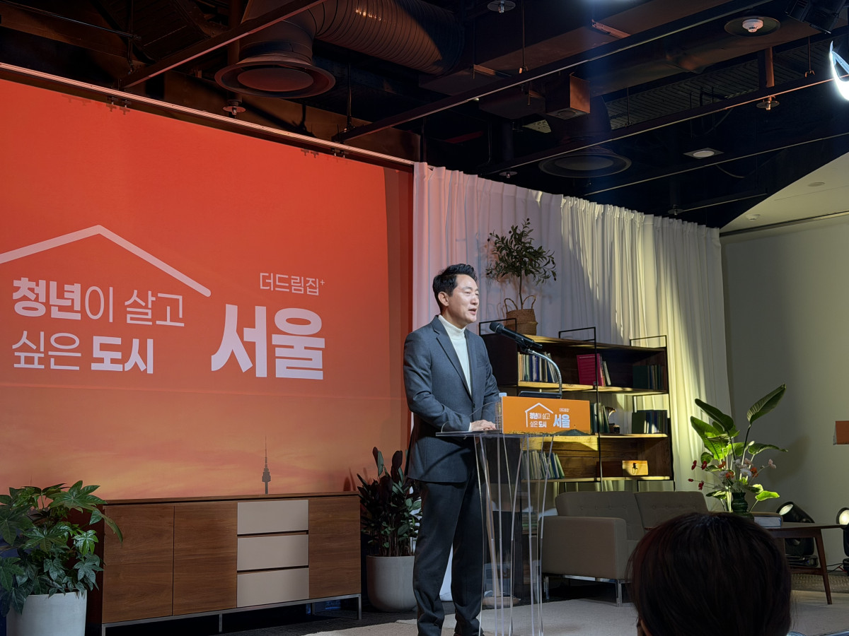 ▲10일 오후 서울시청 지하 서울갤러리에서 열린 ‘청년 홈&잡 페어’에 오세훈 서울시장이 인사말을 하고 있다. (정유정 기자 @oiljung)